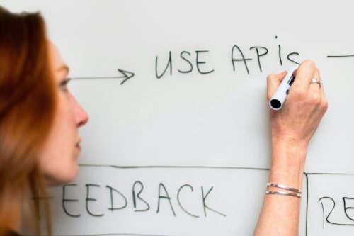 O que é uma API aberta e por que ela é importante para o seu negócio B2B